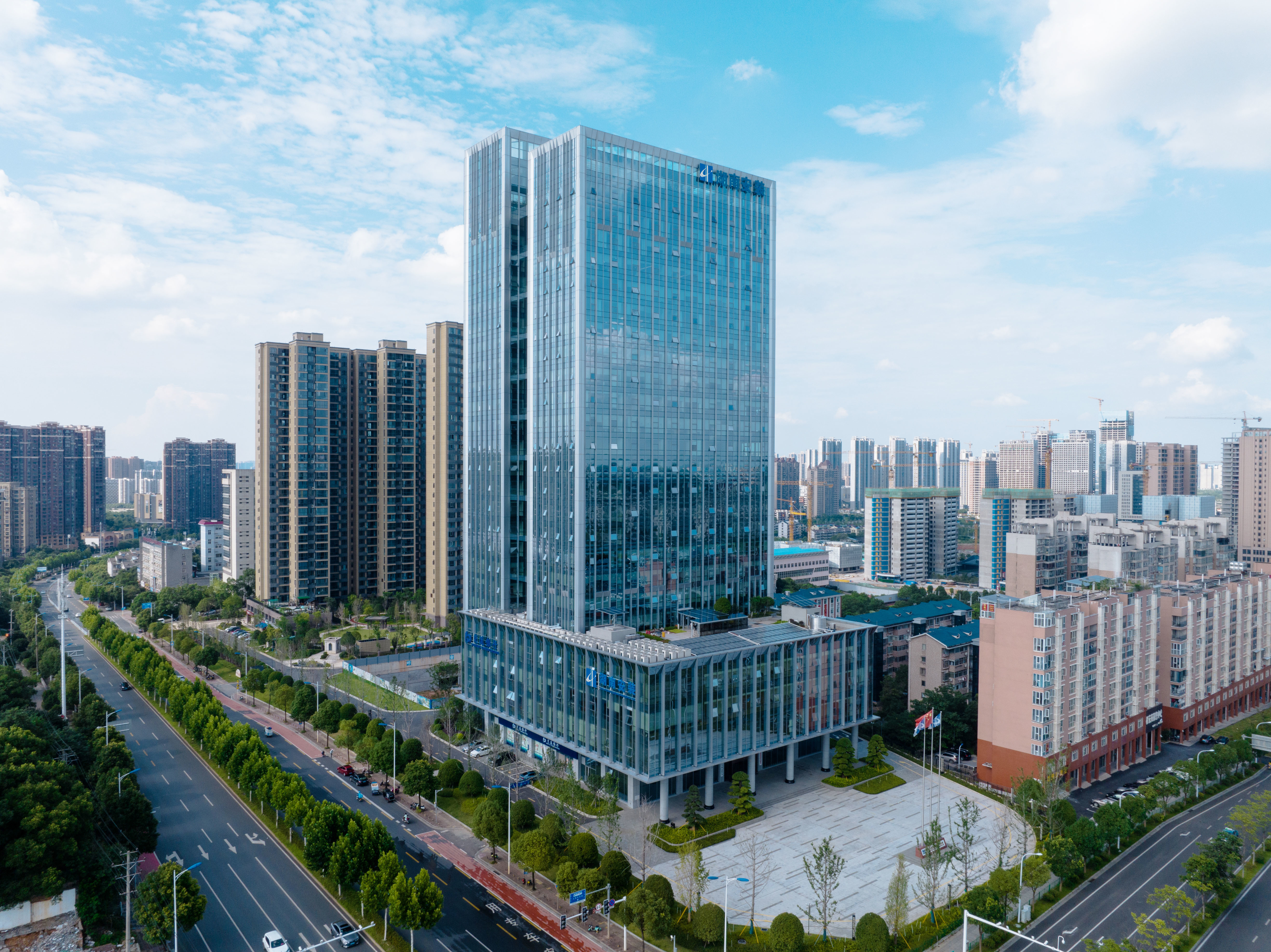 视频标题 视频标题